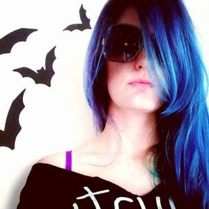 Meet your Posher, Christina